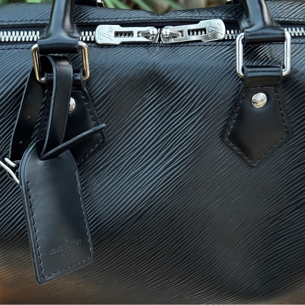 Louis Vuitton Black Epi Leather Speedy Bandouliere 25 Bag - Picture 12 of 14